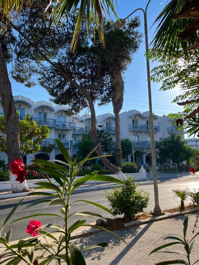 Theodorou Beach Hotel Apartments Psalidi  Exterior foto